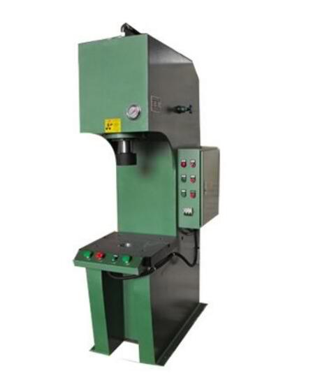 乐鱼体育在线投注：恒建智能获得具有推料防冲突结构的钢材剪板机专利避免板材与支撑板发生冲突